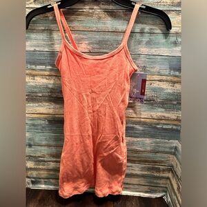 NWT super skinny fit Mossimo tank. Size M